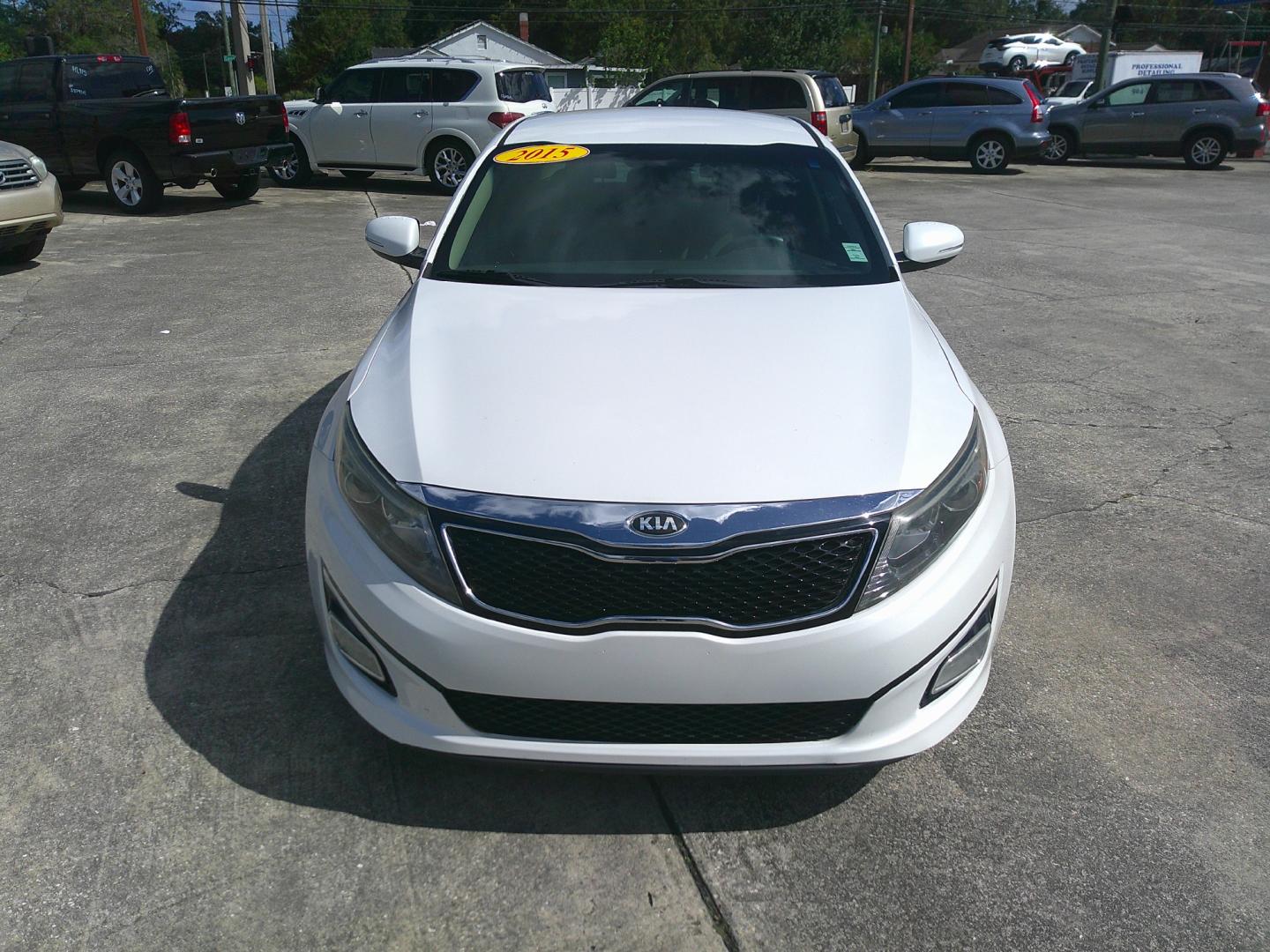 2015 WHIT KIA OPTIMA LX (5XXGM4A72FG) , located at 1200 Cassat Avenue, Jacksonville, FL, 32205, (904) 695-1885, 30.302404, -81.731033 - Photo#0